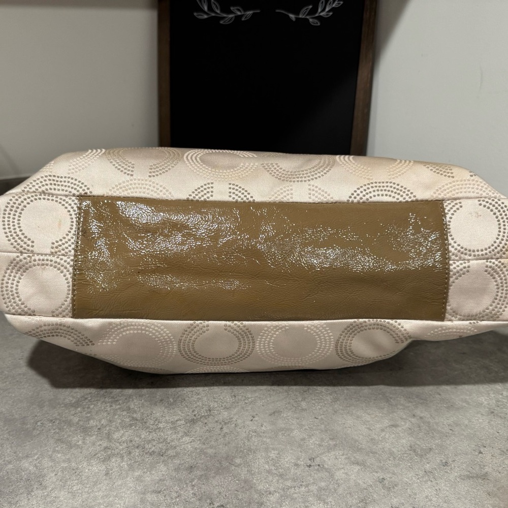 Coach Ashley Handbag B1226-F20049! GUC! - Picture 4 of 11